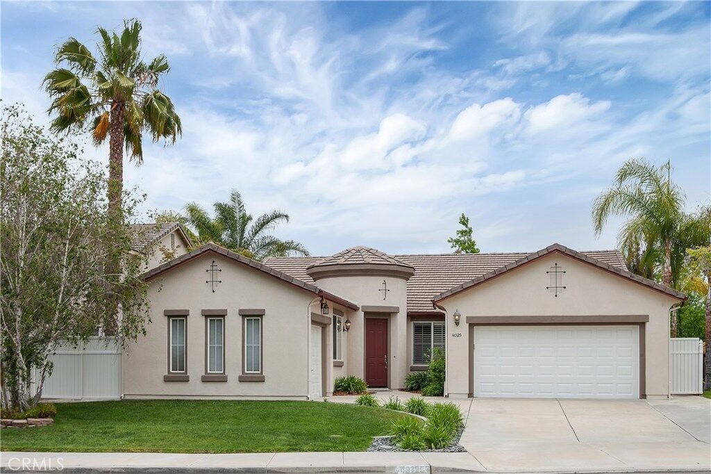 Property Photo: 40125 Julianne Drive CA 92563