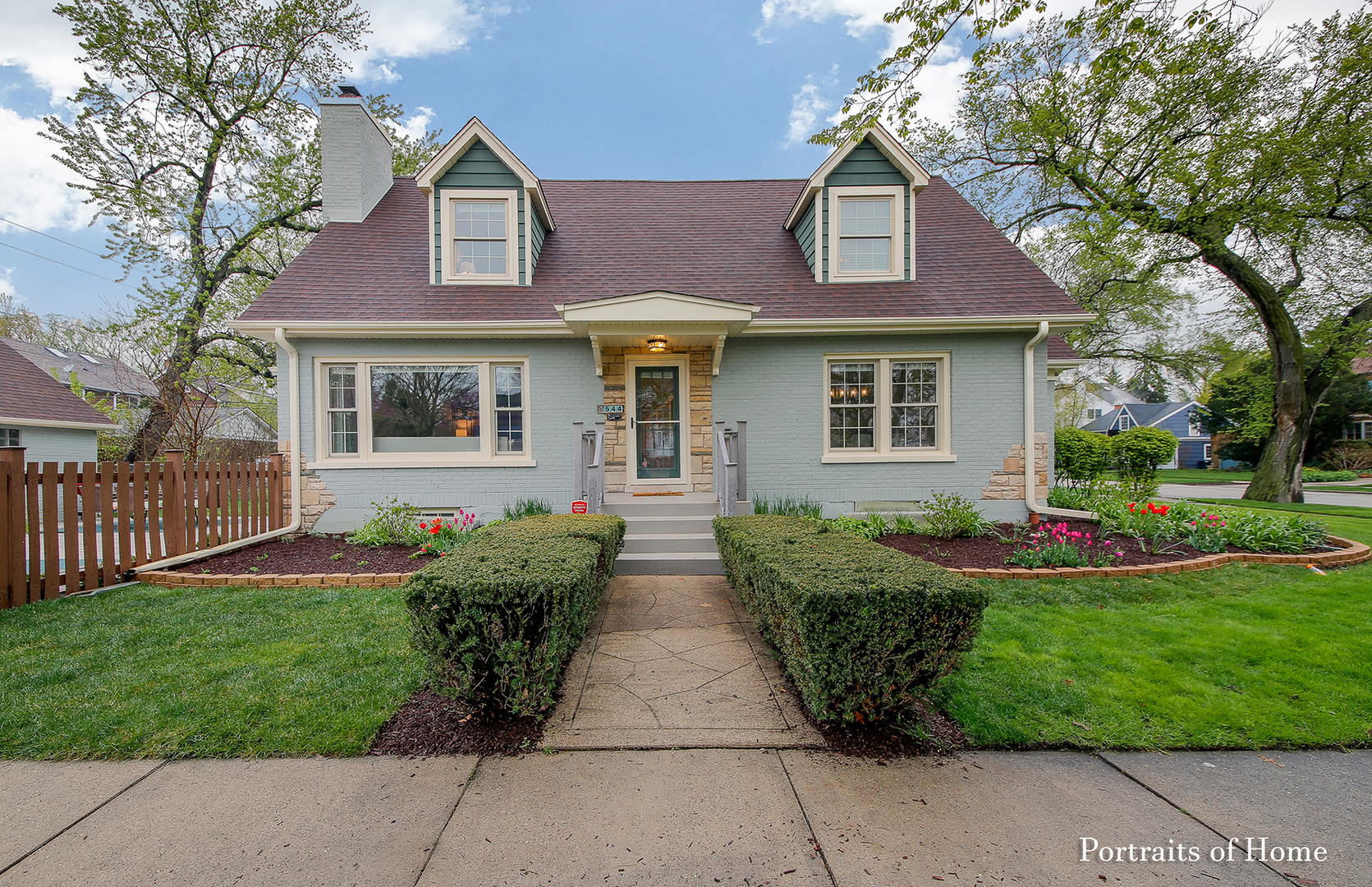 Property Photo: 544 South Catherine Avenue IL 60525