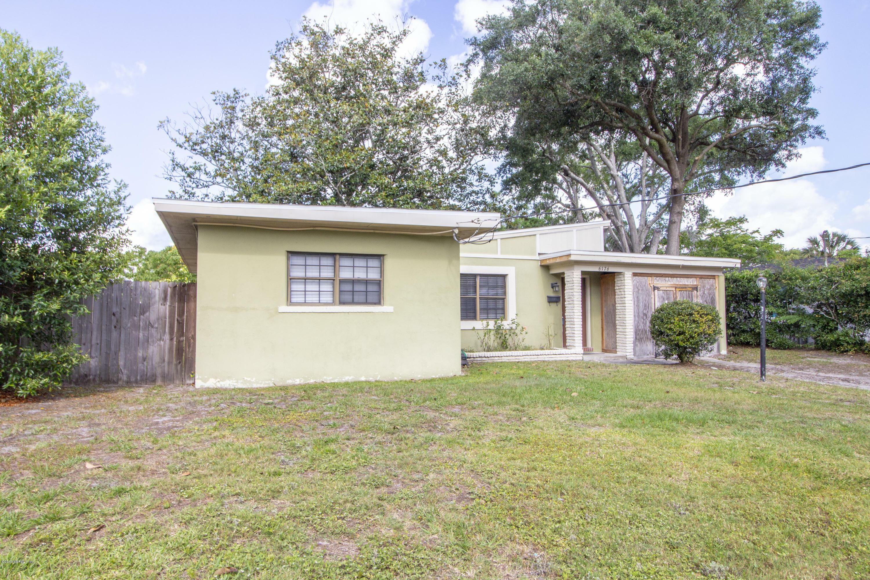 Property Photo:  6176 Fordham Circle E  FL 32217 