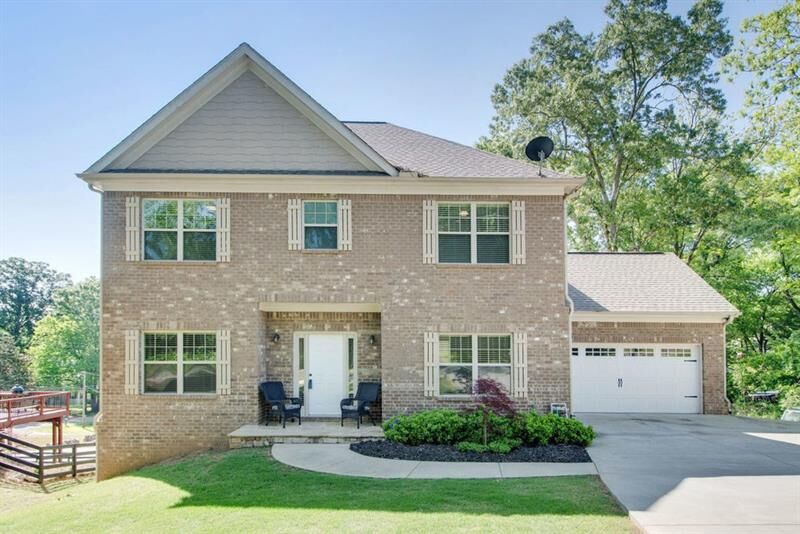 Property Photo: 134 W Moreno Street W 30518