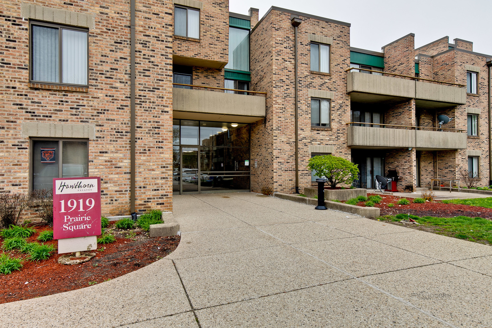 Property Photo: 1919 Prairie Square 324 IL 60173