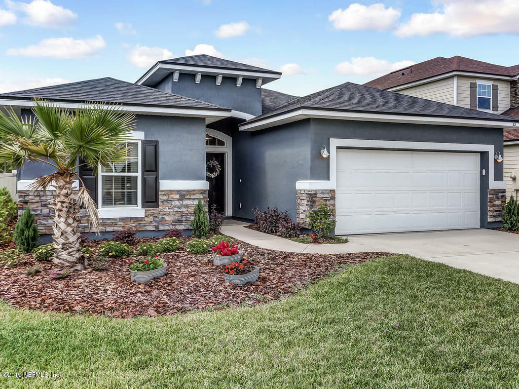 Property Photo:  32 Harris Hawk Court  FL 32092 