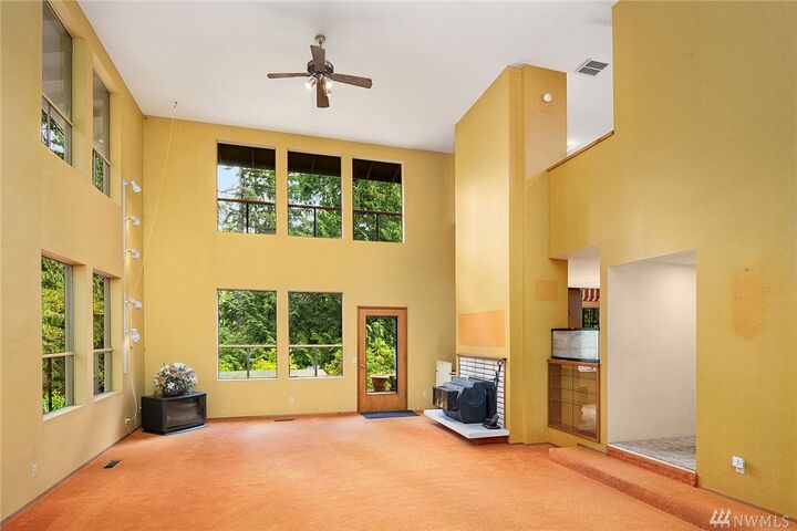 Property Photo: 22026 215th Ave SE WA 98038