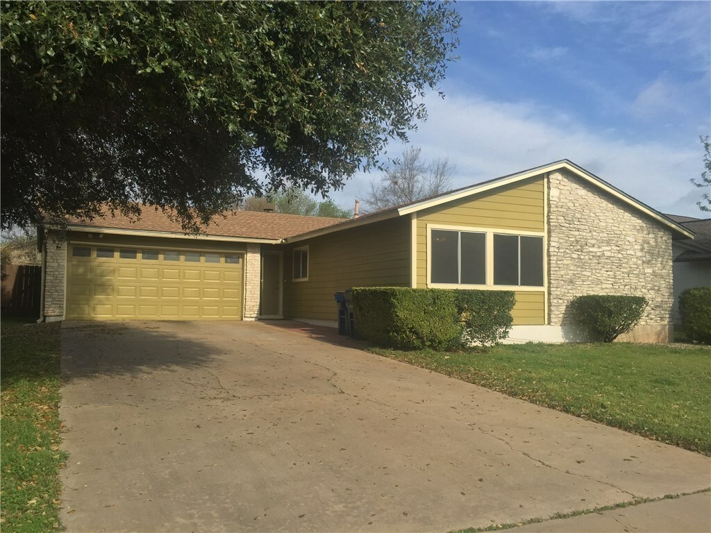 Property Photo:  12100 Wander Lane  TX 78750 