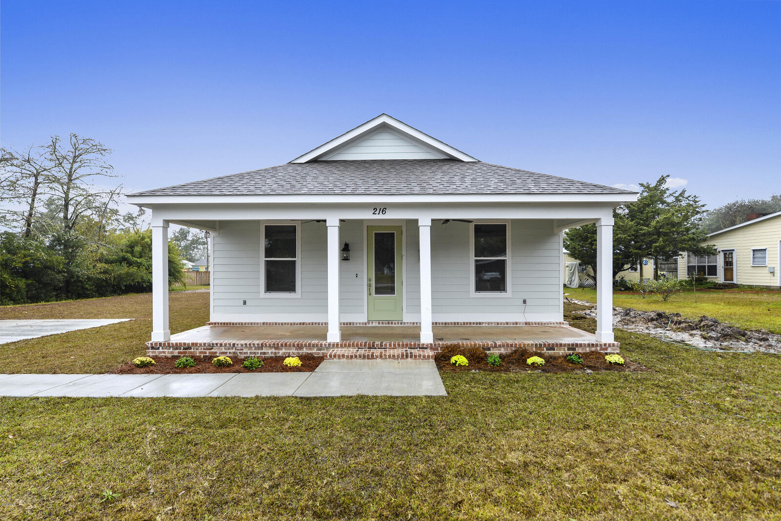 Property Photo:  216 Trautman Avenue  MS 39560 