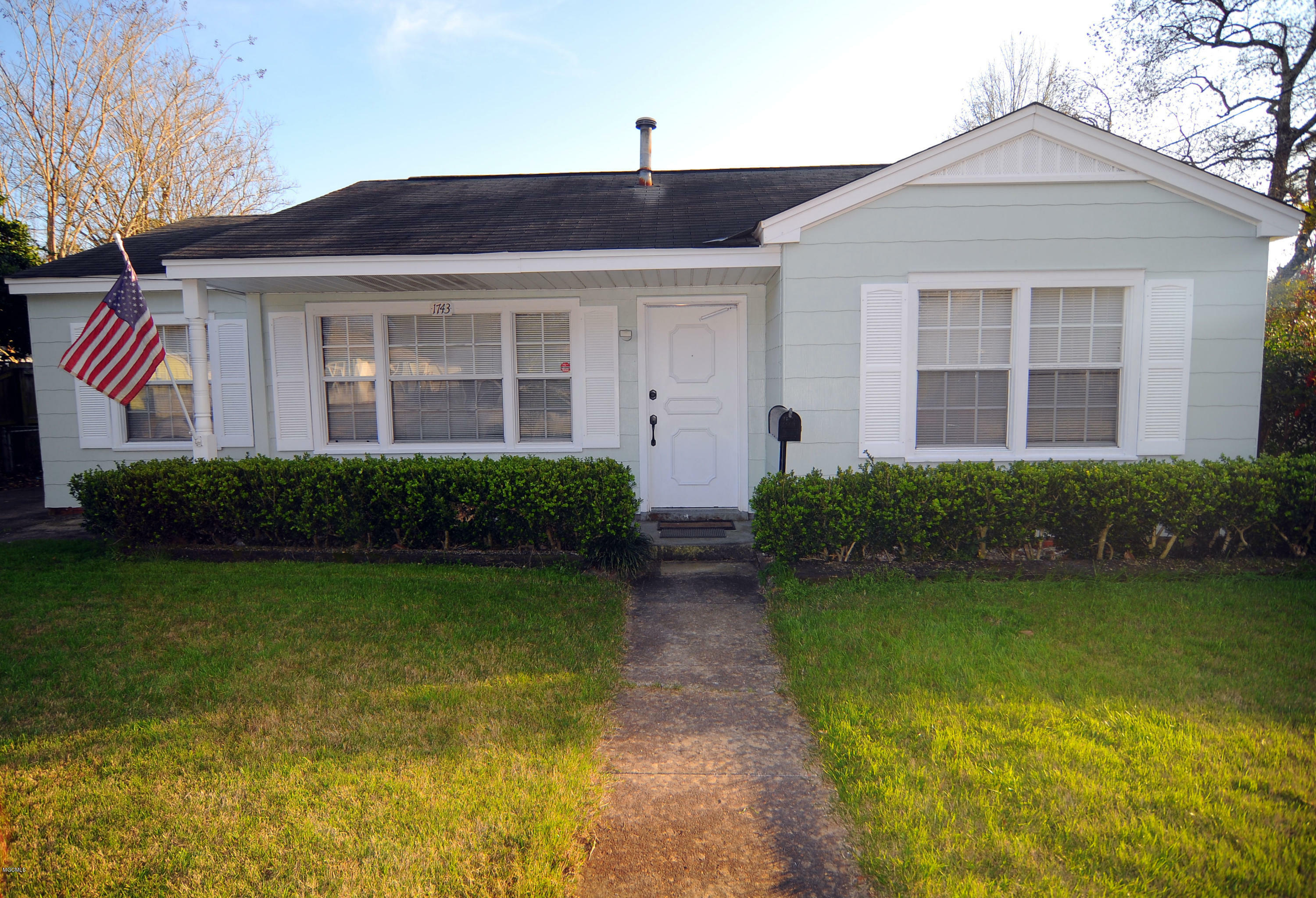 1743 Ridgeway Drive  Biloxi MS 39531 photo