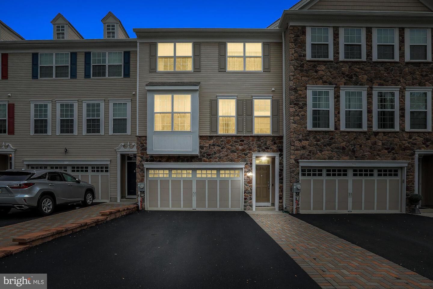 Property Photo: 943 Chestnut Court PA 19047