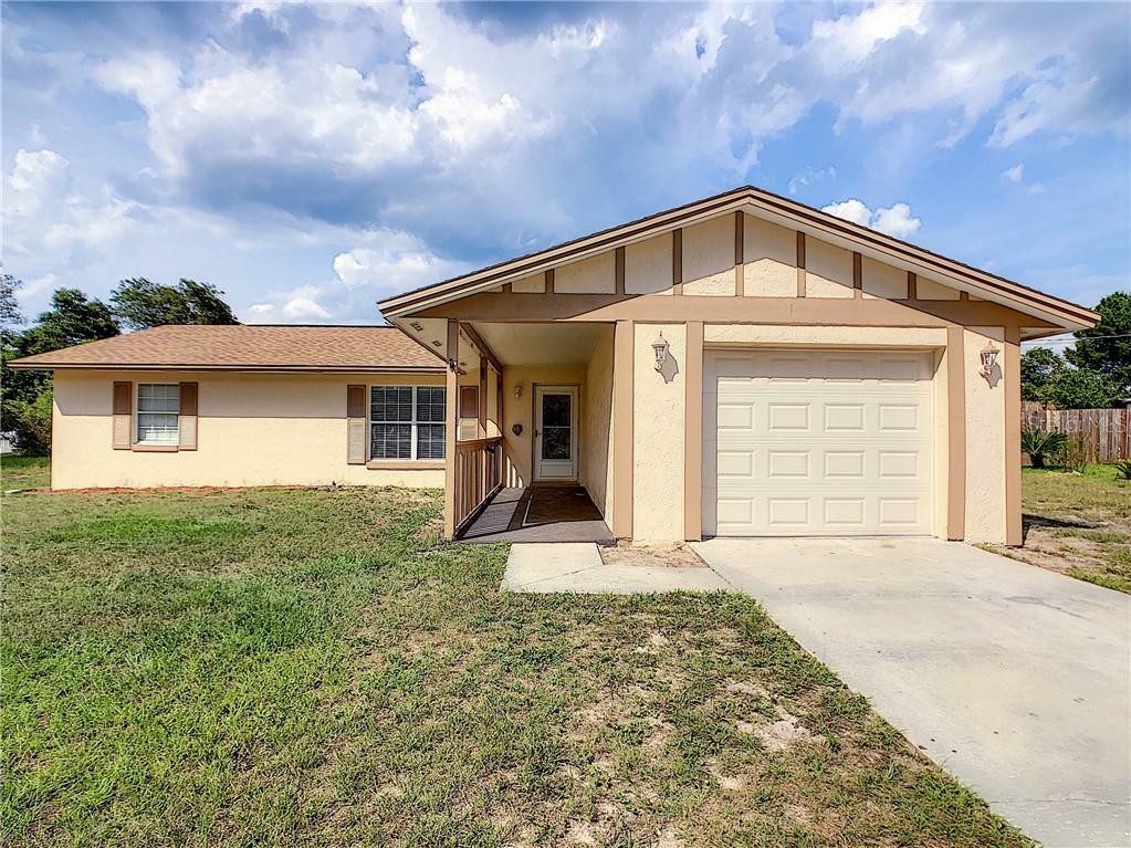 Property Photo:  2037 Little Farms Court  FL 32738 