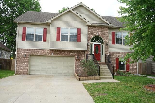 Property Photo:  1402 Bruceton Dr  TN 37042 