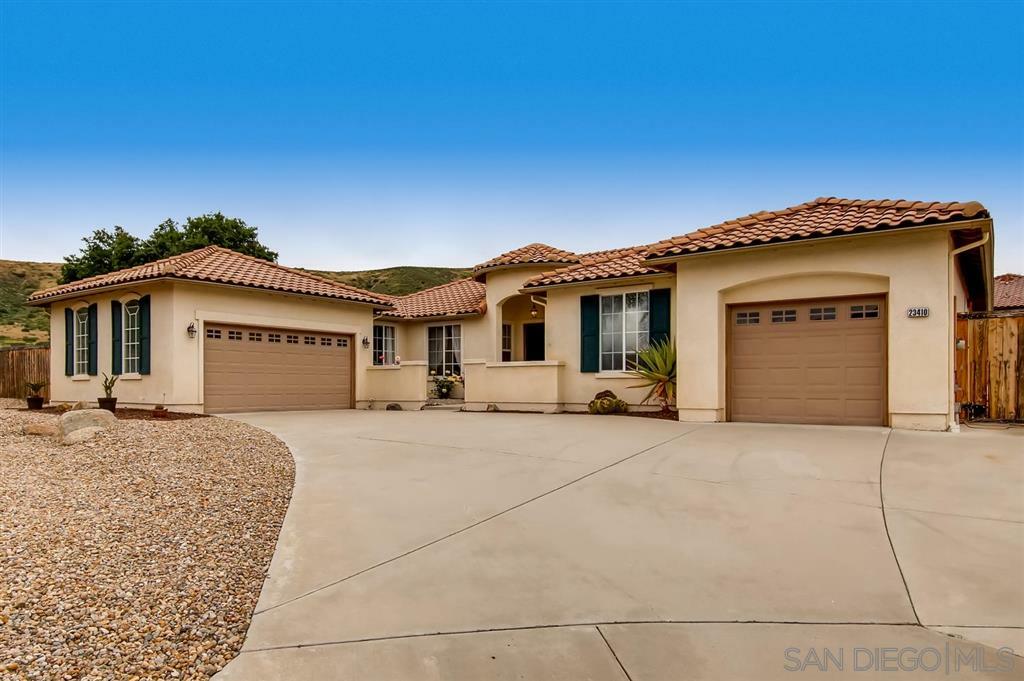 Property Photo:  23410 Juniper Field Trl  CA 92065 