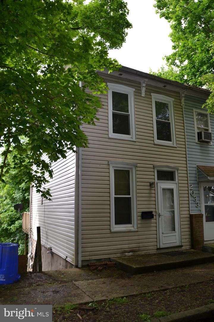 Property Photo: 2035 Kensington Street PA 17104