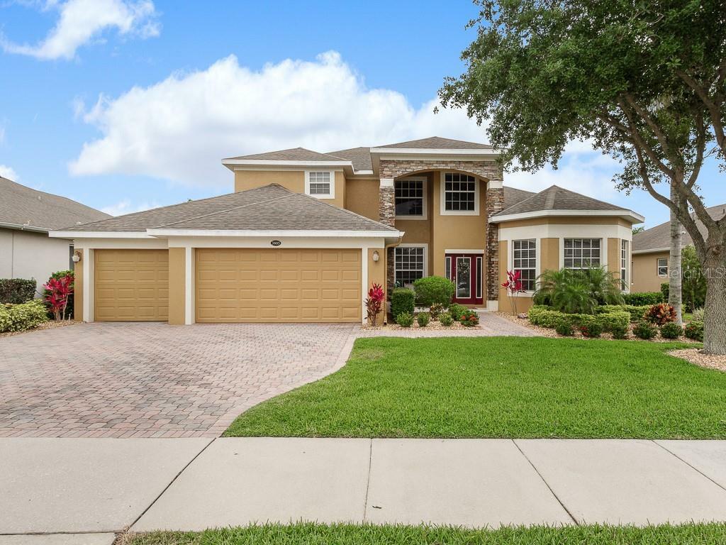 Property Photo:  3805 Thornewood Way  FL 34711 