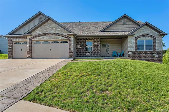 Property Photo:  204 Sherwood Oaks Drive   63385 