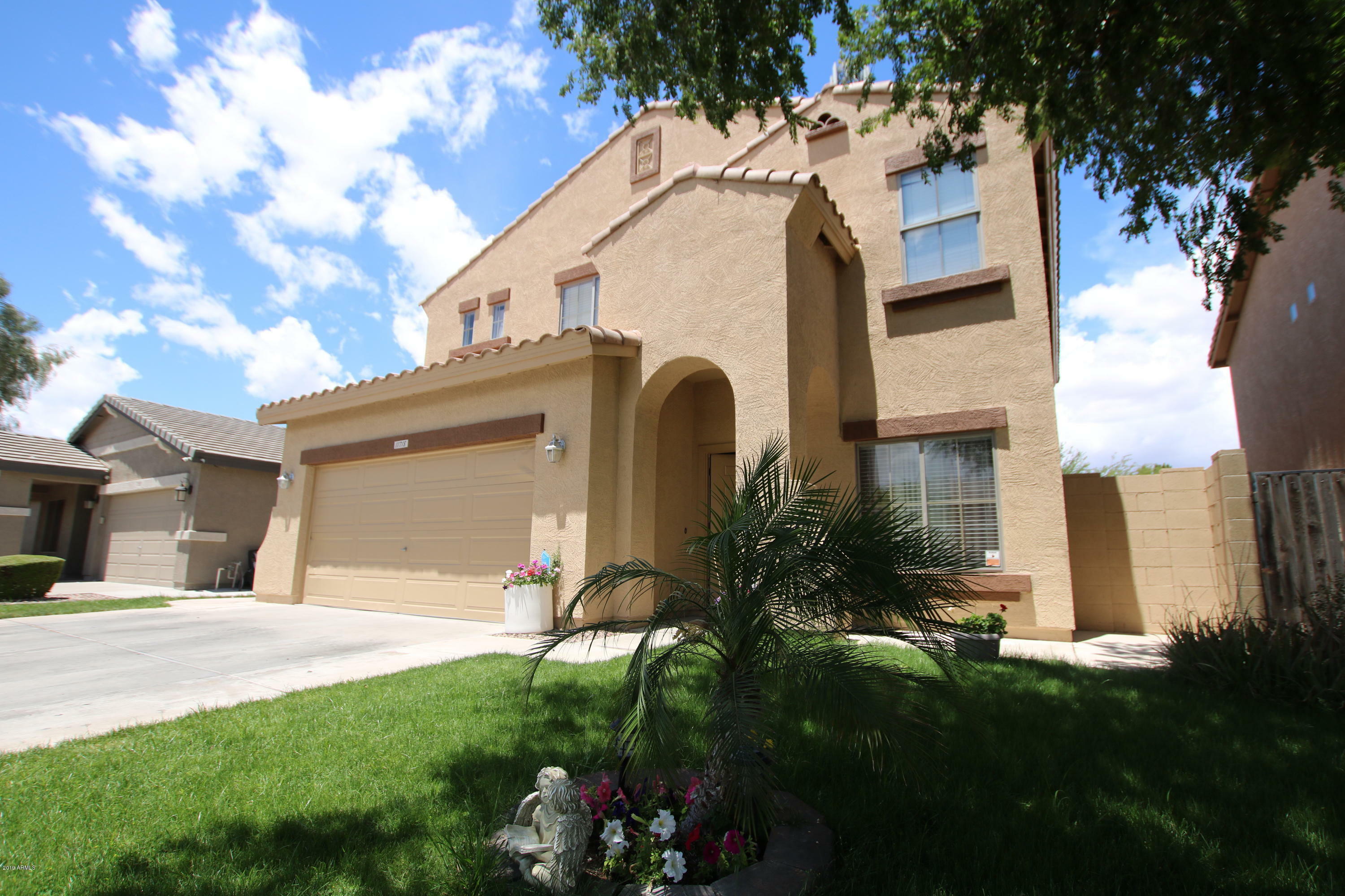 Property Photo:  11718 W Flanagan Street  AZ 85323 