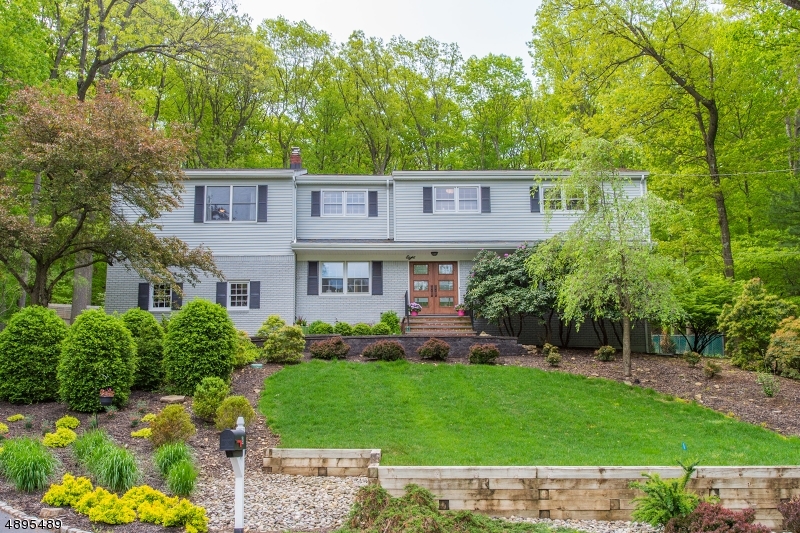 Property Photo: 8 Mabro Dr NJ 07834