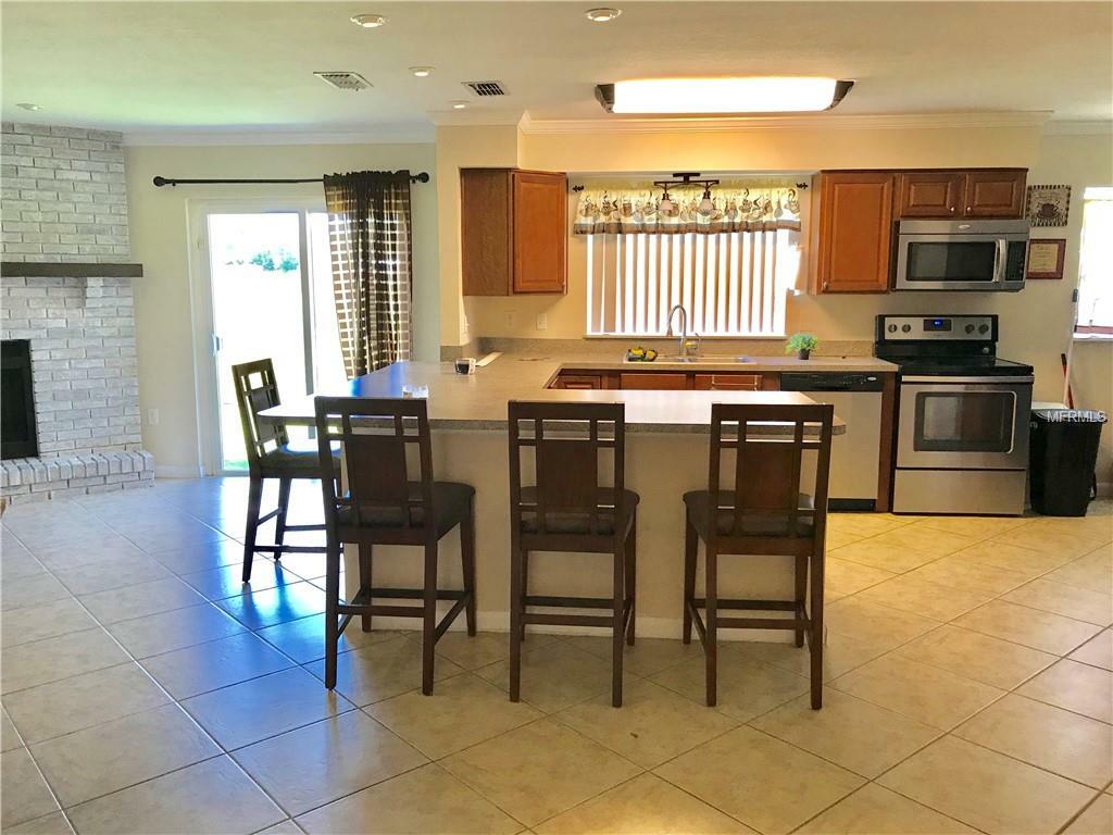 Property Photo: 1229 Watersedge Drive FL 33801