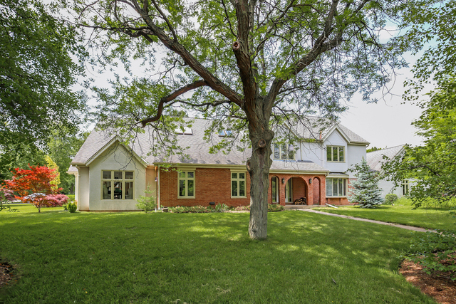 Property Photo:  6 Aintree Road  IL 60174 