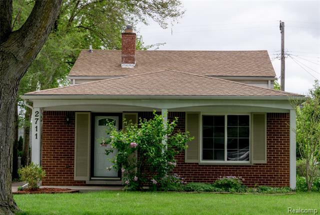 Property Photo:  2711 Geneva W Street  MI 48124 