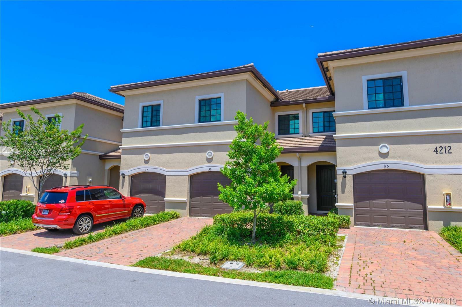 Property Photo: 4212 N Dixie Hwy 36 FL 33334