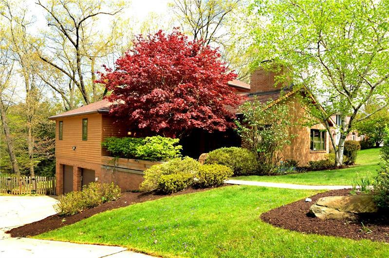 Property Photo:  303 High Oaks Court  PA 15090 