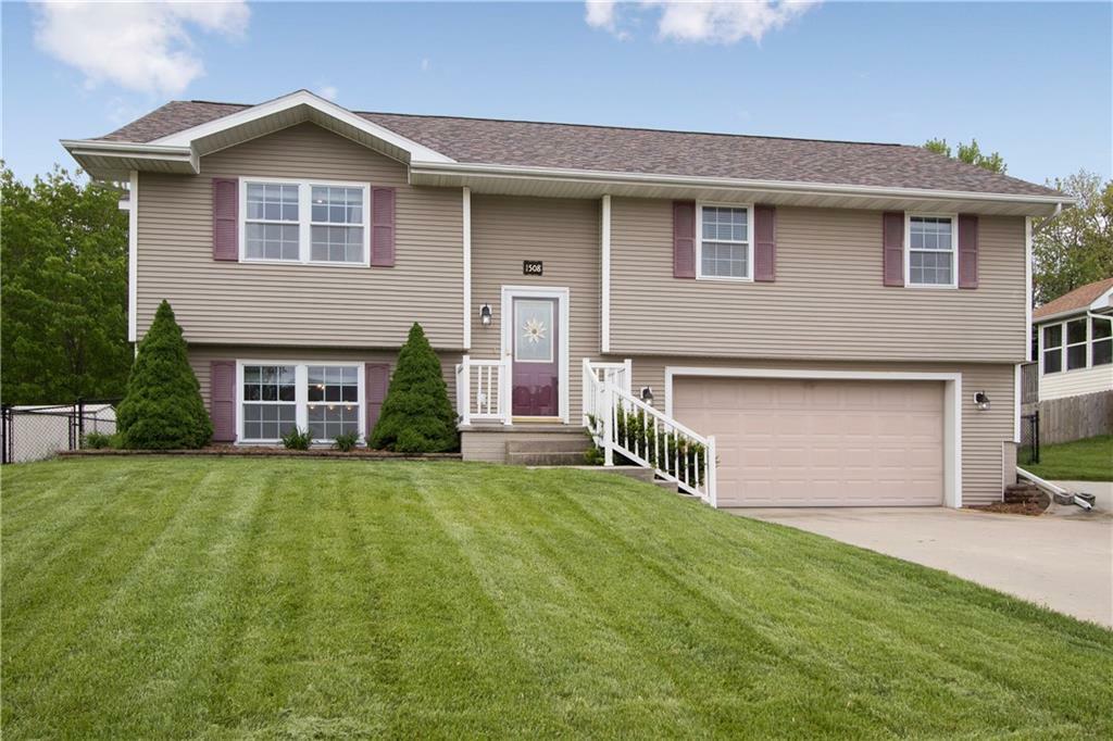 Property Photo:  1508 Parkhill Drive  IA 50211 