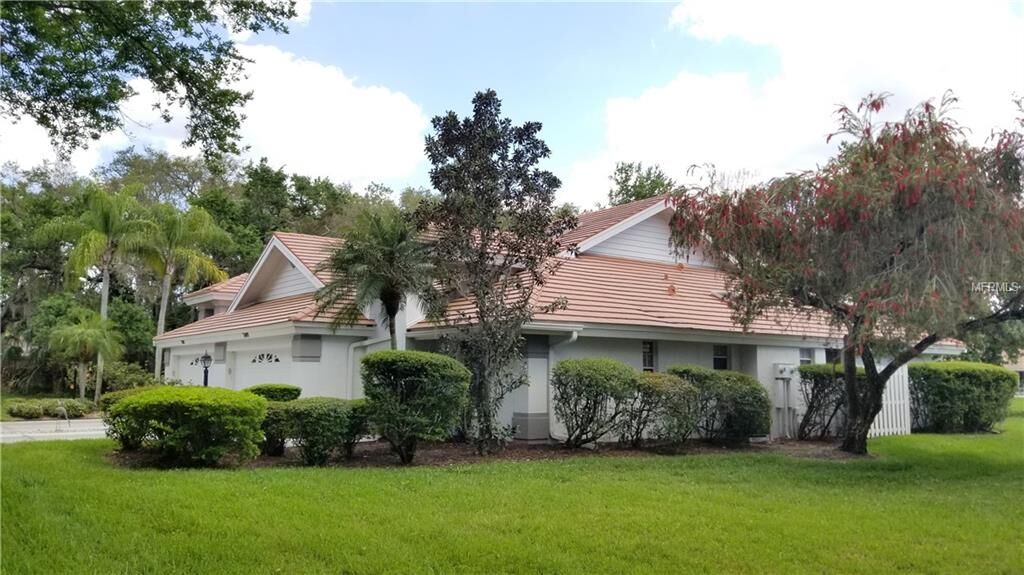 Property Photo:  3109 Lake Park Lane 17  FL 34231 