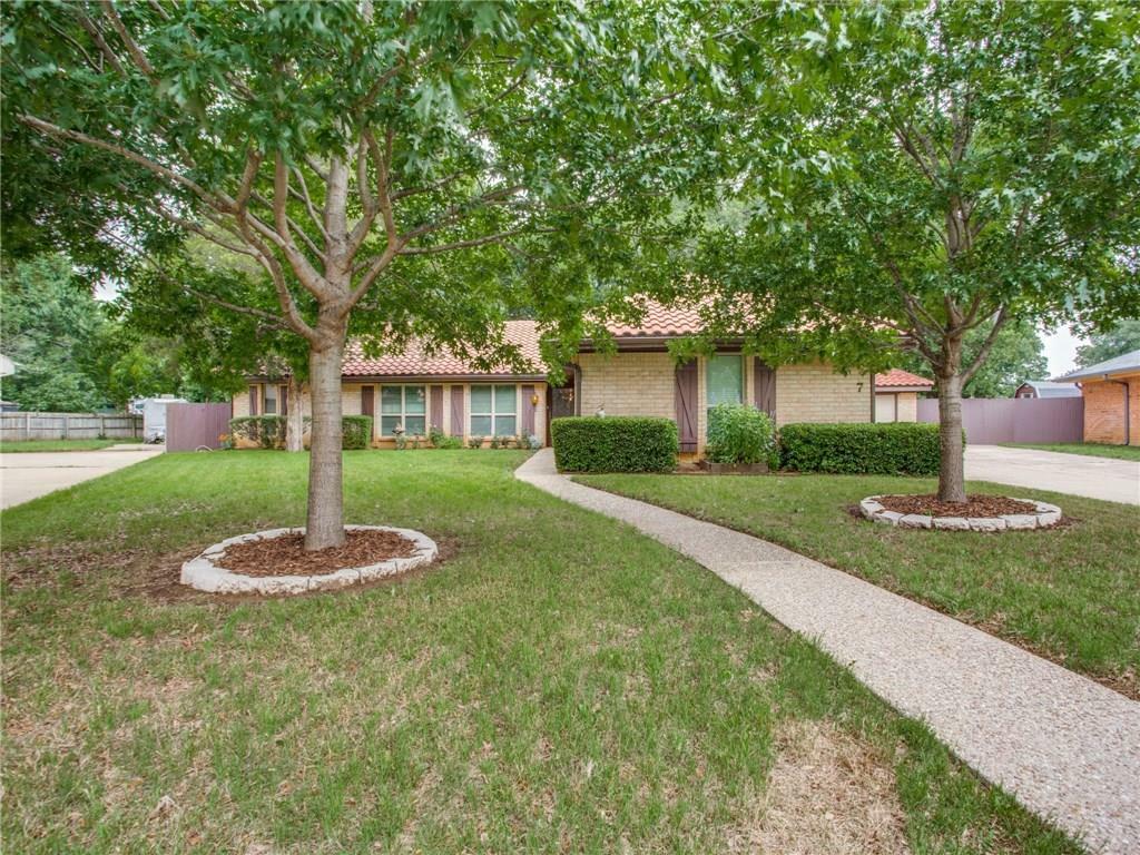 Property Photo:  7 Crest Court  TX 75065 