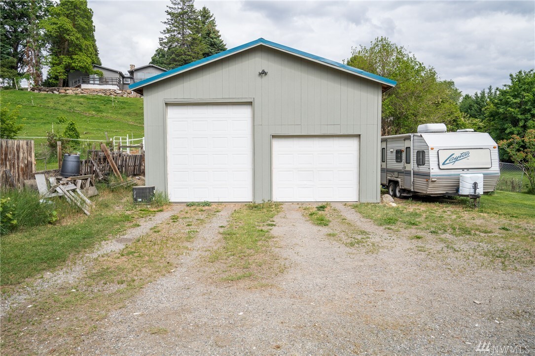 Property Photo: 2631 NW Cascade Ave WA 98802