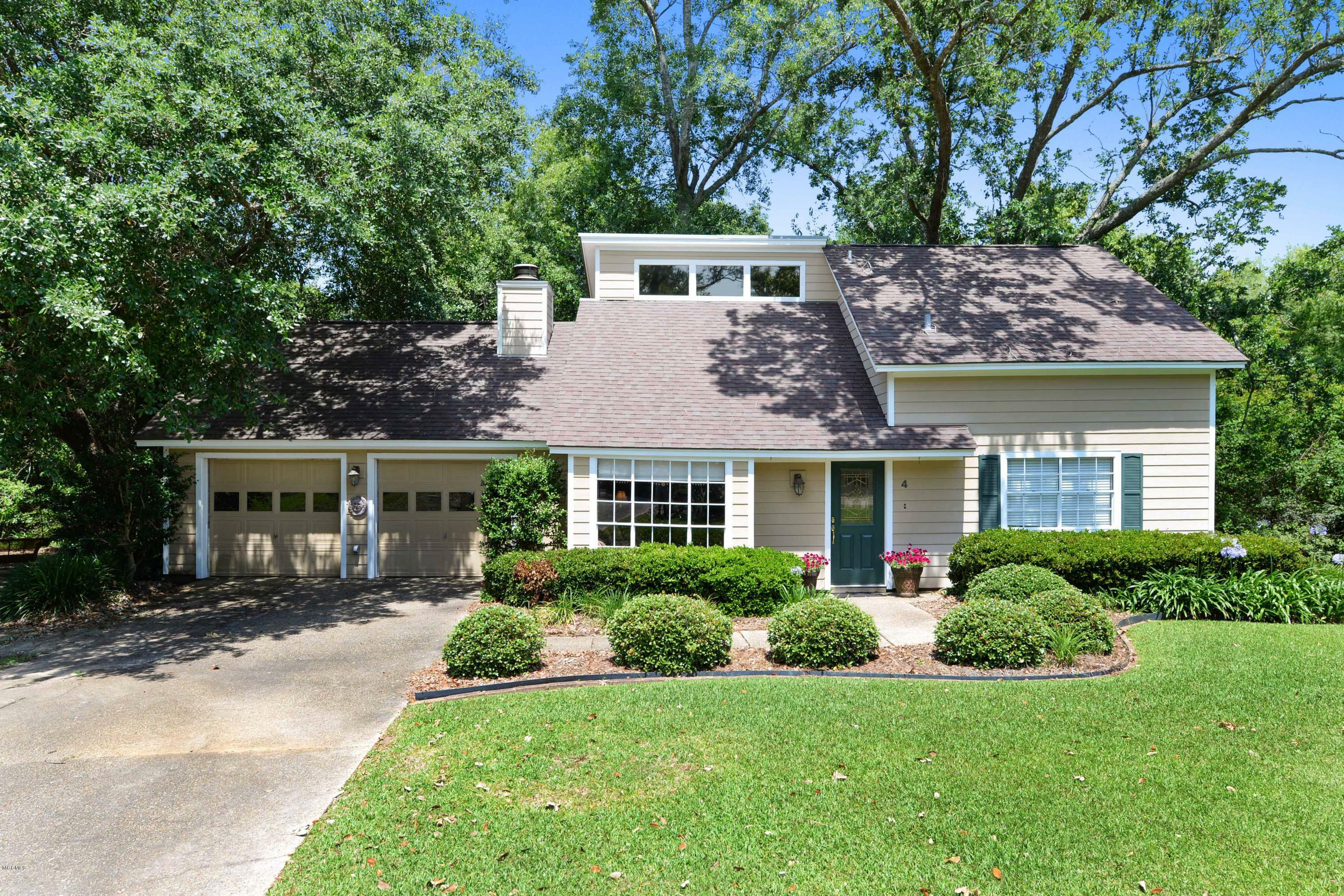 4 Hanging Oak Circle  Gulfport MS 39507 photo