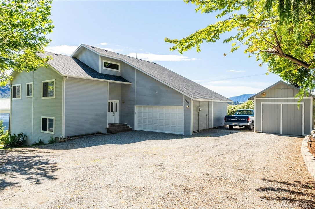 Property Photo: 14941 S Lakeshore Rd WA 98816