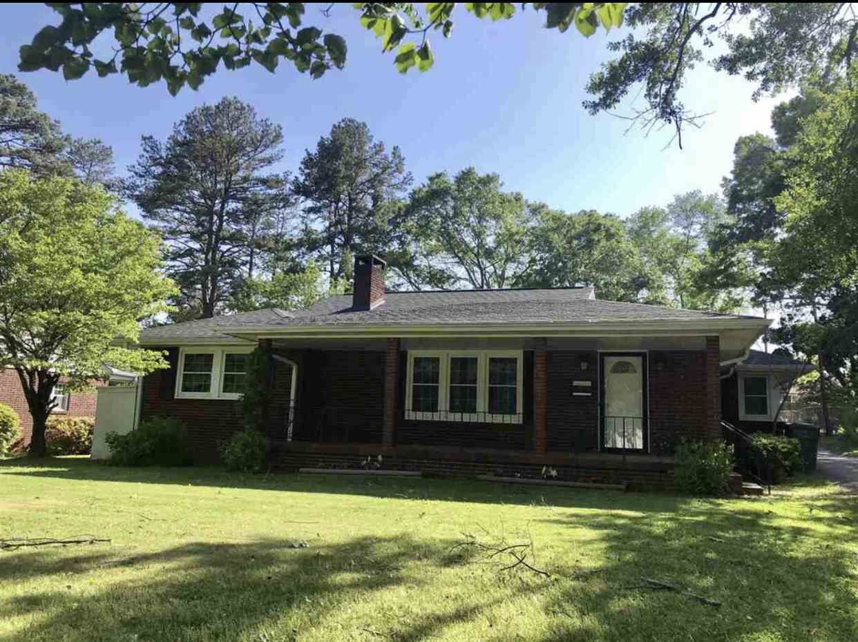 Property Photo:  204 Briarwood Road  SC 29301 