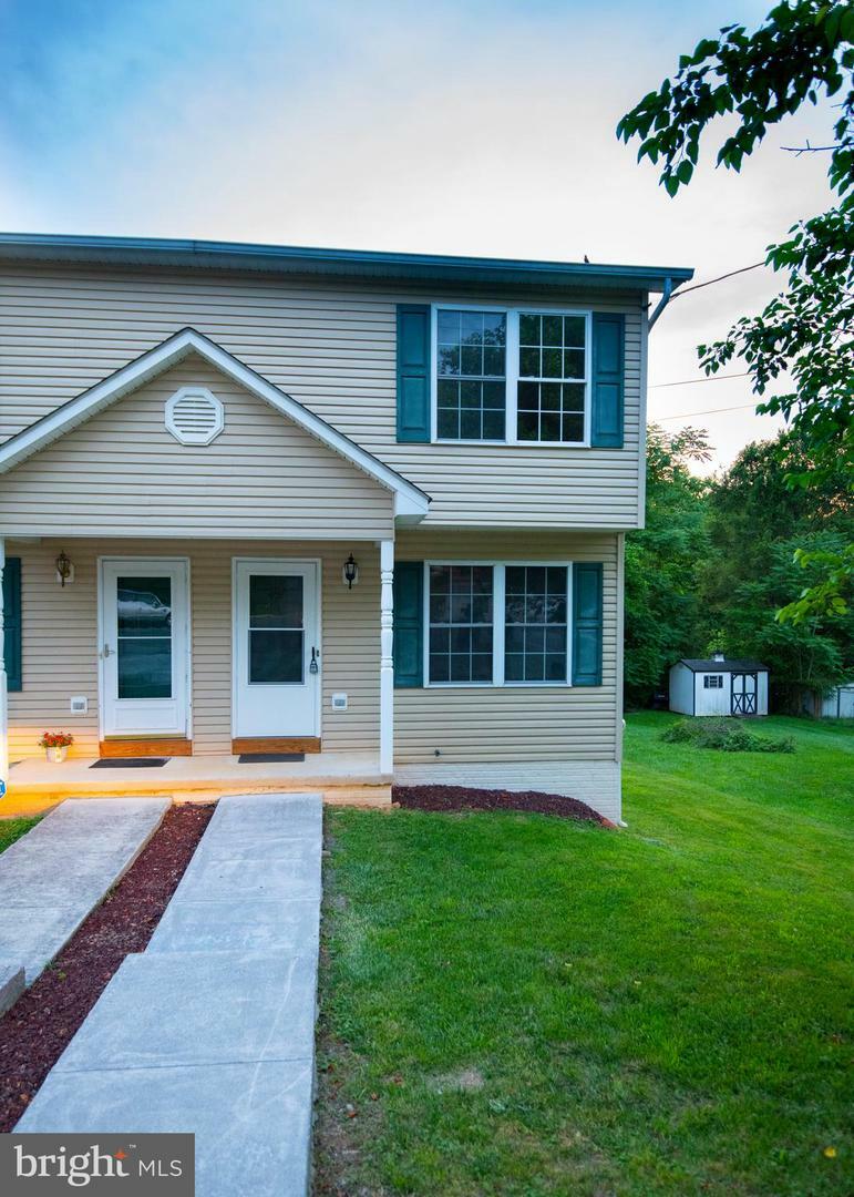 Property Photo:  450 Cherrydale Avenue  VA 22630 