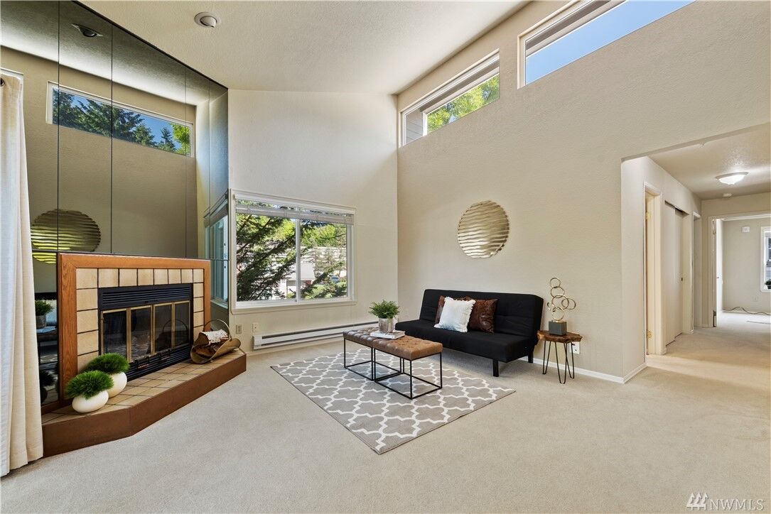 Property Photo: 4200 Factoria Blvd SE B18 WA 98006