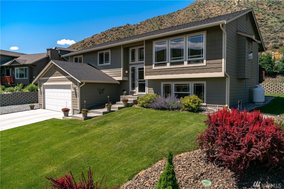 Property Photo:  2149 Citation Lp  WA 98801