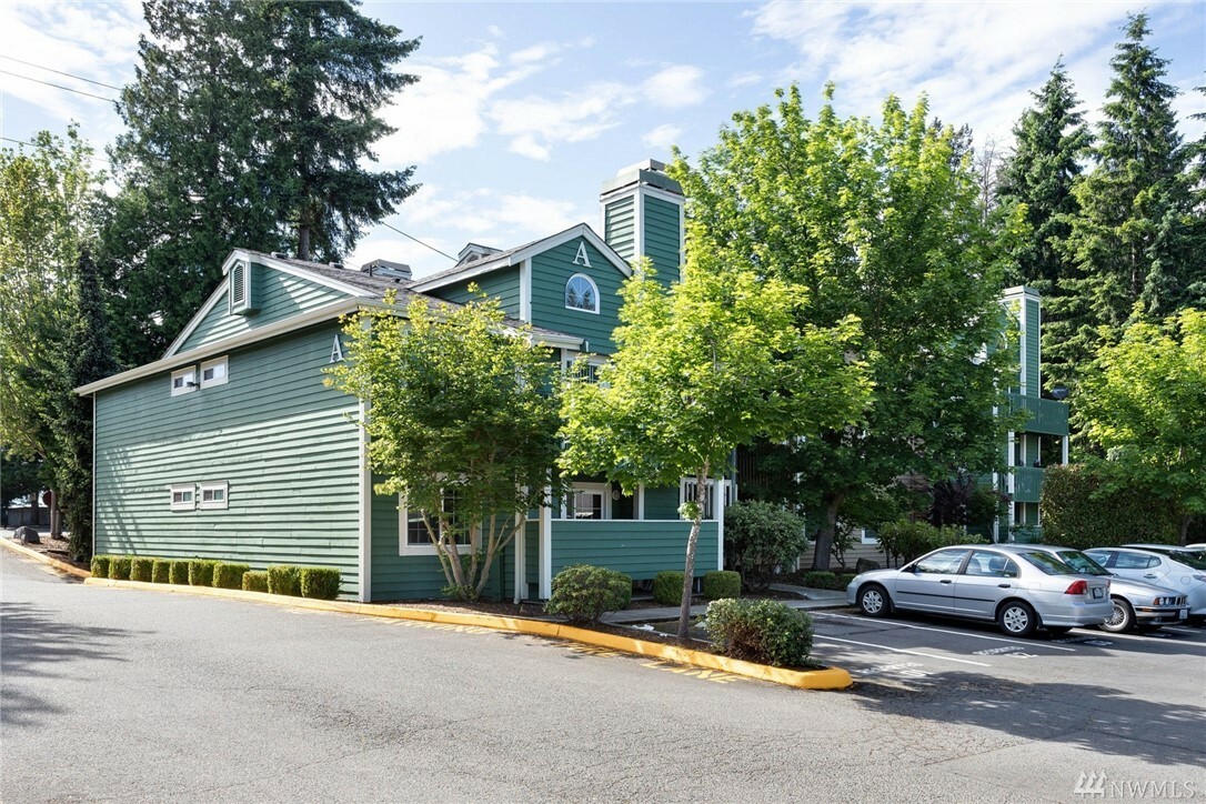 Property Photo:  22700 30th Ave S A304  WA 98198 