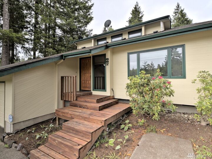 Property Photo: 637 Terrace Blvd WA 98584