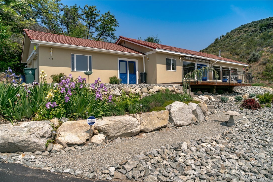 Property Photo: 121 Long Dr WA 98816