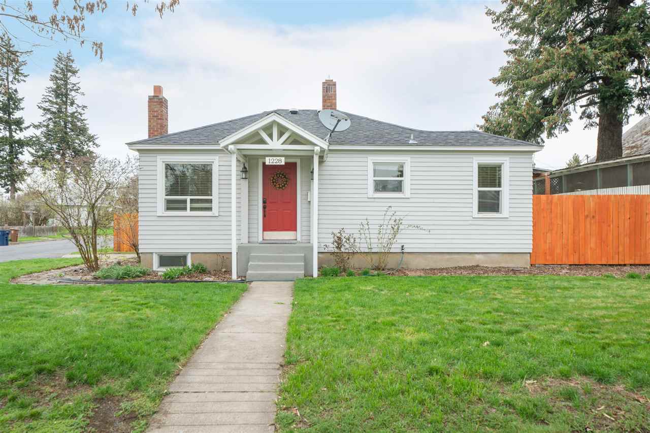 Property Photo:  1228 W Grace Ave  WA 99205 