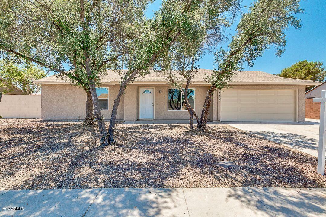 Property Photo:  827 E Halifax Street  AZ 85203 