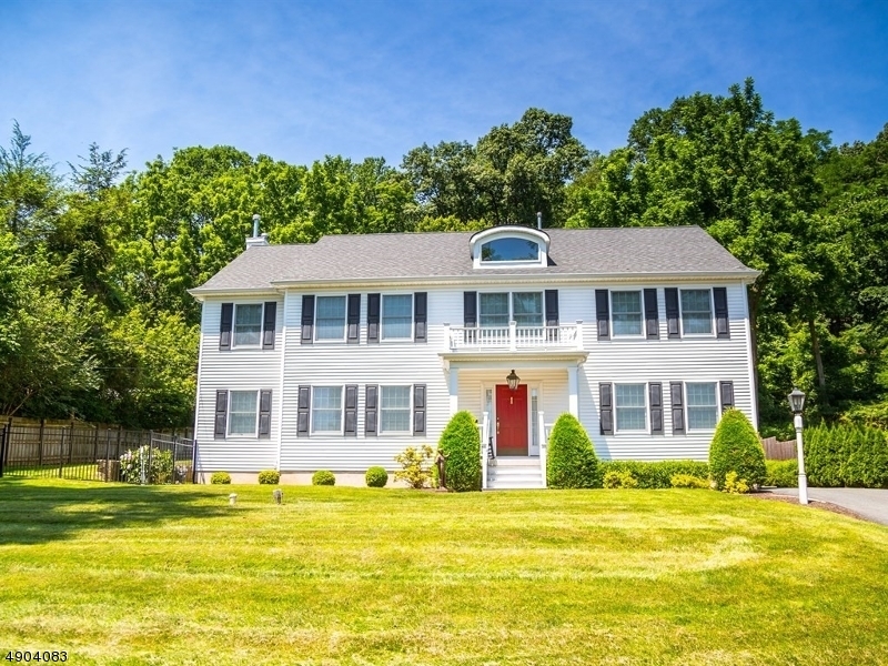 Property Photo:  4 Cold Hill Rd  NJ 07960 