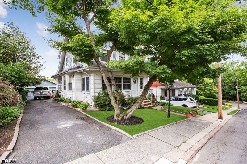 Property Photo:  797 Morningside Ln  NJ 07657 