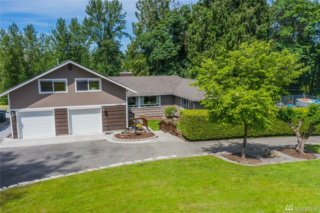 Property Photo:  11427 18th St E  WA 98372 