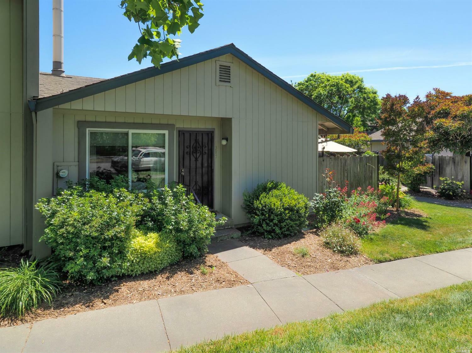 Property Photo: 387 Wall Place CA 95401