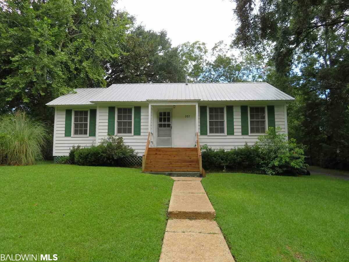 Property Photo:  307 3rd Street  AL 36611 