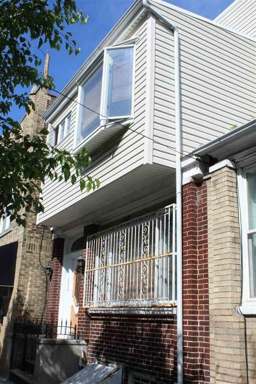 Property Photo:  2024 New York Ave  NJ 07087 