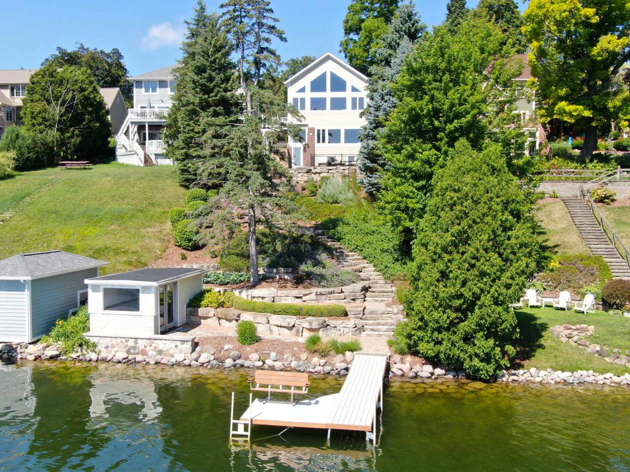 Property Photo:  4994 Lake Dr  WI 53095 