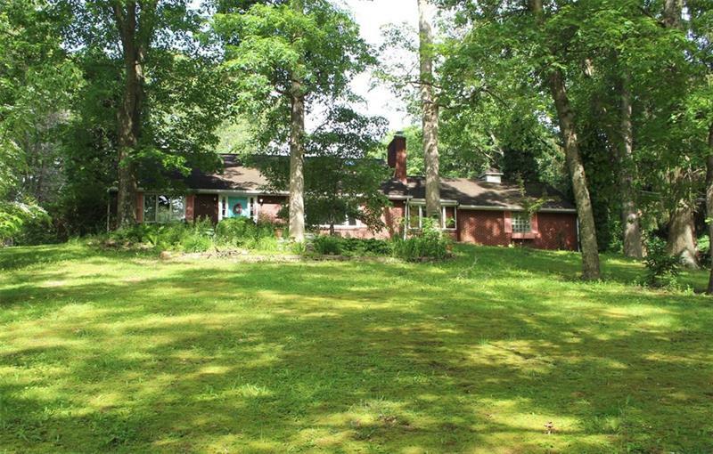 Property Photo:  406 Edgewood Drive  PA 15055 