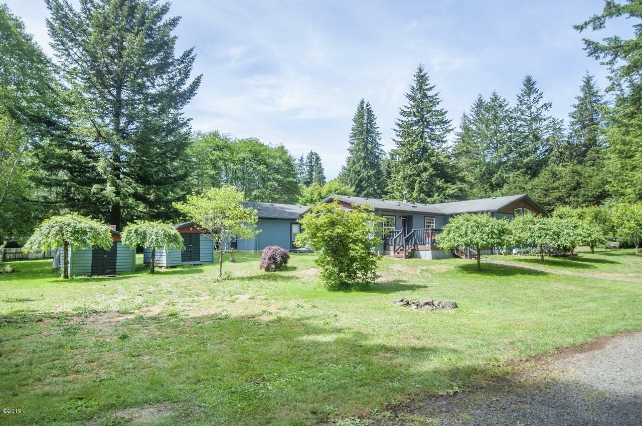 Property Photo: 1639 N Bear Creek Rd OR 97368