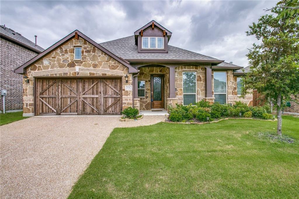 Property Photo: 2112 Blue Azalea TX 76227