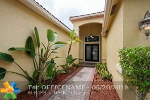 Property Photo:  3778 Falcon Ridge Cir  FL 33331 